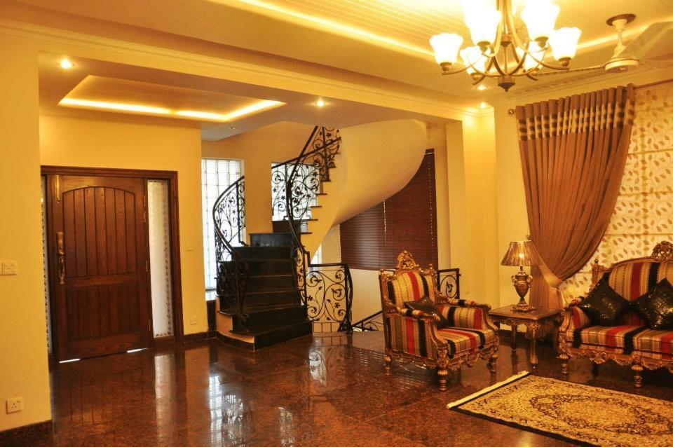 Reina Boutique Hotel - G9 Islamabad Ngoại thất bức ảnh