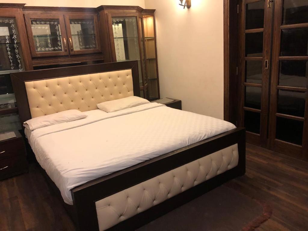 Reina Boutique Hotel - G9 Islamabad Ngoại thất bức ảnh